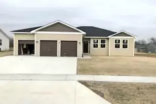 4153 Fallen Oak Dr, Belvidere, IL 61008 - Photo 1