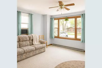 704 Douglas Avenue, Dixon, IL 61021 - Photo 9