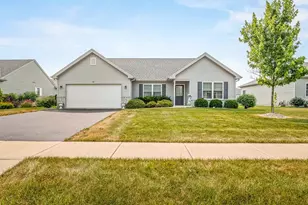 910 Madison Ave, McHenry, IL 60050 - Photo 3