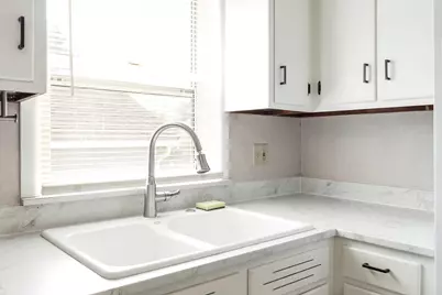 613 Napoleon Street, Rockford, IL 61103 - Photo 15