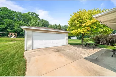 2327 Wisconsin Road, Rockford, IL 61108 - Photo 25