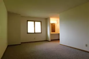 766 Tulip Ln, Rockford, IL 61107 - Photo 11