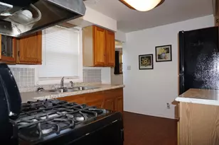 2841 10th St, Rockford, IL 61109 - Photo 3