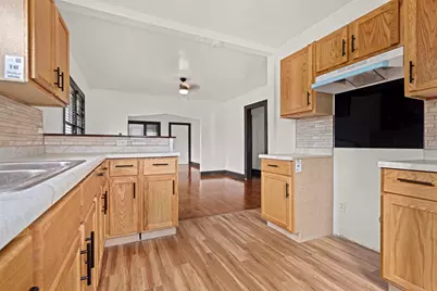 328 Walo Street, Rockford, IL 61101 - Photo 9