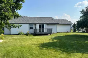 211 Forest Dr, Kirkland, IL 60146 - Photo 19