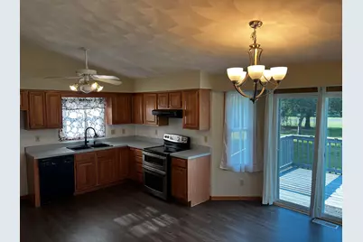 211 Forest Drive, Kirkland, IL 60146 - Photo 5