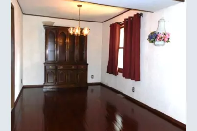 113 Queensbury Place NE, Poplar Grove, IL 60165 - Photo 5