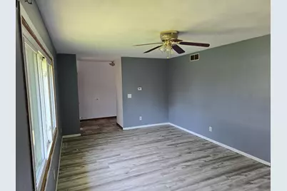 6984 Squaw Prairie Road, Belvidere, IL 61008 - Photo 3