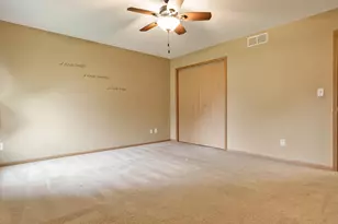 9960 Flint Ct, Roscoe, IL 61073 - Photo 9