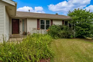 9960 Flint Ct, Roscoe, IL 61073 - Photo 1