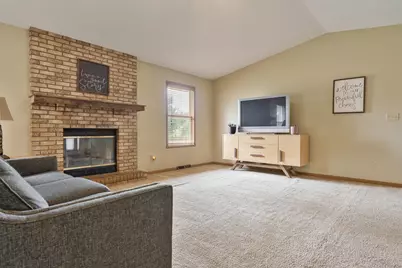 9960 Flint Court, Roscoe, IL 61073 - Photo 3