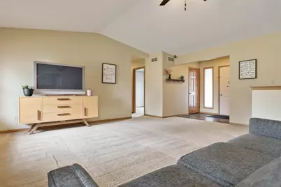 9960 Flint Court, Roscoe, IL 61073 - Photo 5
