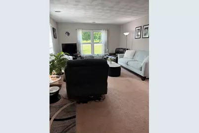 615 Woodbridge Lane #Unit 1, Freeport, IL 61032 - Photo 3
