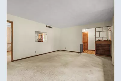 4367 Shorewood Drive, Rockford, IL 61101 - Photo 7