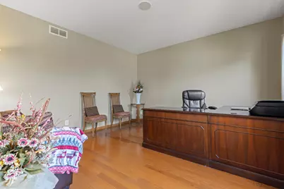 706 W Hampton Avenue, Loves Park, IL 61111 - Photo 13