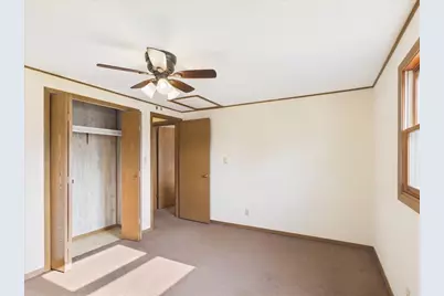 1114 Lynwood Court, Freeport, IL 61032 - Photo 17