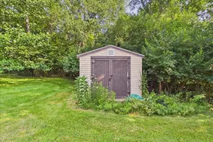 1114 Lynwood Ct, Freeport, IL 61032 - Photo 33