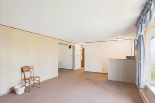 1114 Lynwood Ct, Freeport, IL 61032 - Photo 5
