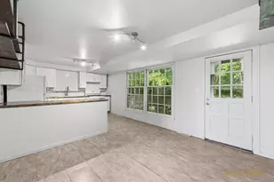 622 Warren Ave, Rockford, IL 61107 - Photo 5
