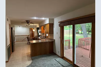 2109 W Cimarron Drive, Freeport, IL 61032 - Photo 7