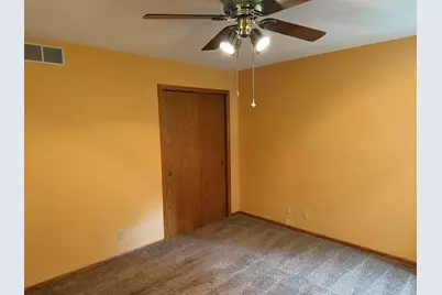 2109 W Cimarron Drive, Freeport, IL 61032 - Photo 9