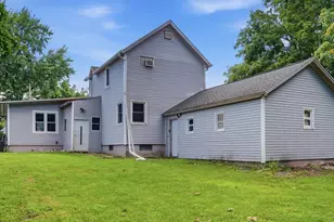 704 12th Ave, Sterling, IL 61081 - Photo 3