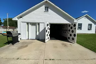 217 W Railroad St, Lena, IL 61048 - Photo 19