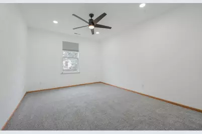 10164 Monarch Road Unit 2, Roscoe, IL 61073 - Photo 9