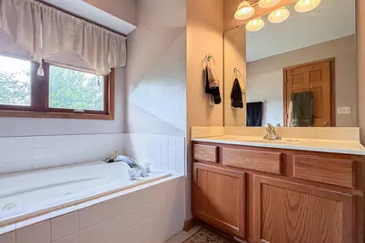 300 Gray Hawk Drive, Machesney Park, IL 61115 - Photo 15
