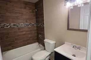 196 Flintridge Dr, Rockford, IL 61107 - Photo 5