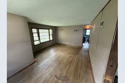 1309 S Float Avenue, Freeport, IL 61032 - Photo 9