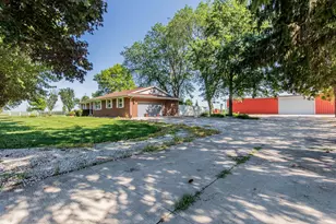 752 E Ill St Rt 34 Hwy, Earlville, IL 60518 - Photo 17
