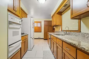 3816 Beach St, Rockford, IL 61108 - Photo 9
