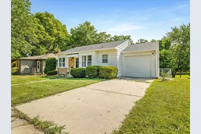 133 N Park Boulevard, Freeport, IL 61032 - Photo 1