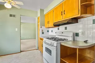 133 N Park Blvd, Freeport, IL 61032 - Photo 7