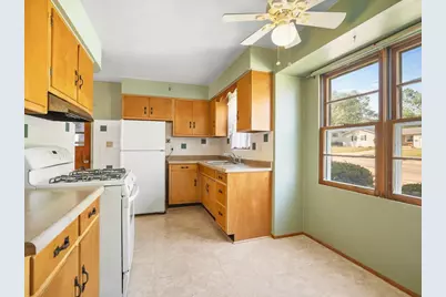 133 N Park Boulevard, Freeport, IL 61032 - Photo 9