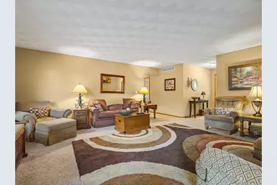 15635 Taylor Street, South Beloit, IL 61080 - Photo 9