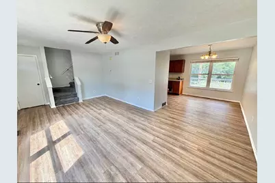 525 N Rockton Avenue, Rockford, IL 61103 - Photo 3