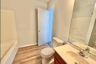 525 N Rockton Ave, Rockford, IL 61103 - Photo 11