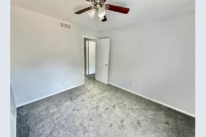 525 N Rockton Avenue, Rockford, IL 61103 - Photo 9