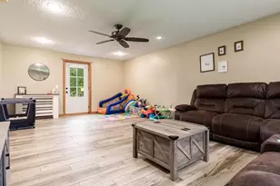 7018 Best Rd, Pecatonica, IL 61063 - Photo 49