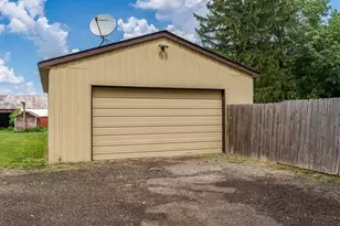 7018 Best Rd, Pecatonica, IL 61063 - Photo 3