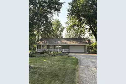 602 N Center Street, Lena, IL 61048 - Photo 1