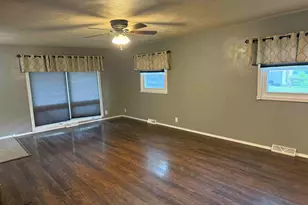 602 N Center St, Lena, IL 61048 - Photo 7