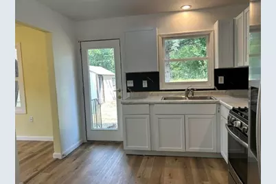 1008 Shenandoah Avenue, Rockford, IL 61108 - Photo 9