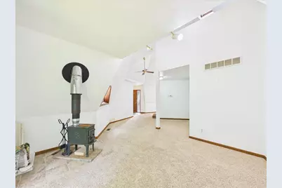 1636 Larchmont Road, Davis, IL 61019 - Photo 11