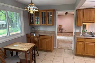 2282 Shepard Dr, Freeport, IL 61032 - Photo 9
