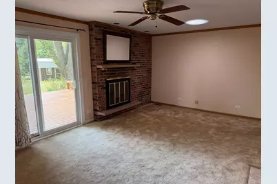2282 Shepard Drive, Freeport, IL 61032 - Photo 11