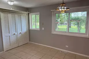 2282 Shepard Dr, Freeport, IL 61032 - Photo 9