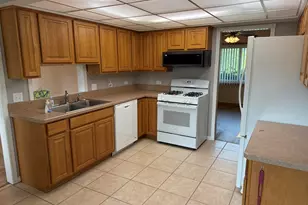 2282 Shepard Dr, Freeport, IL 61032 - Photo 7